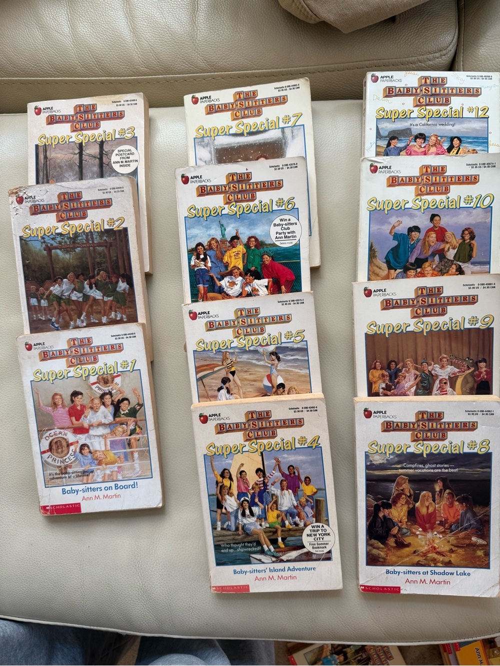 Baby sitters club super special book lot